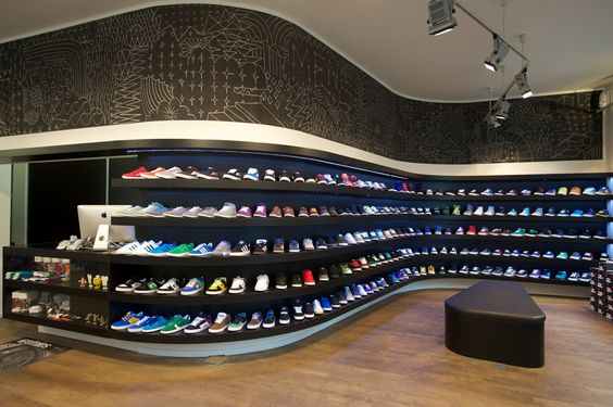 thiết kế showroom giày
